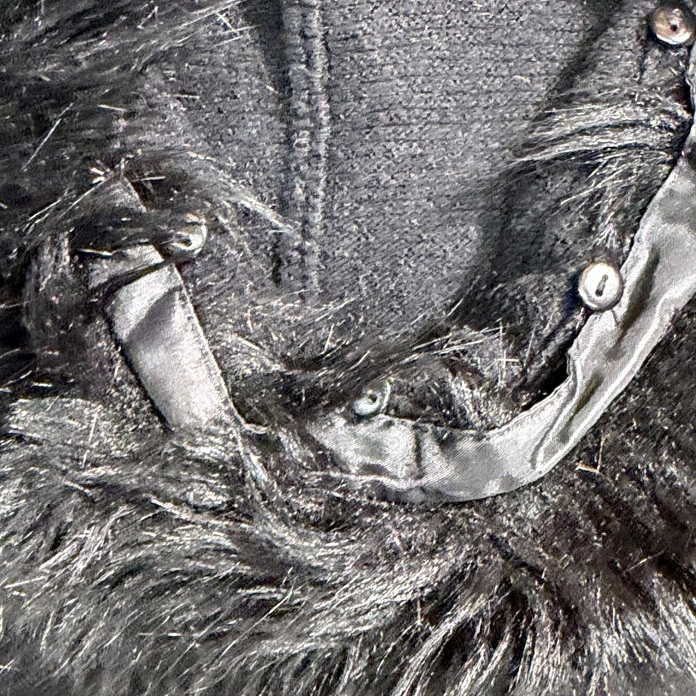 Angela Mara, Stylish Black Sweater with Faux Fur Hood, Size Large - Picture 5 of 12